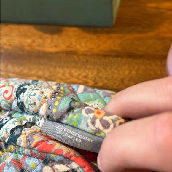 Vera Bradley Multicolor Paisley Quilted Sling Bag - Picture 8 of 9